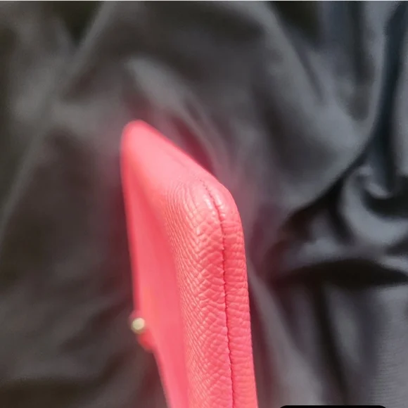 Coach Pink Corner Zip Leather Wristlet EUC - Picture 4 of 5